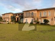 Luxury Farmhouse For Sale In A block