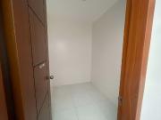 Luxury Finishes Townhouse in Lagro Subd – Smart Home...