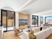 Luxury Full Floor Garden Apartment with House Like...