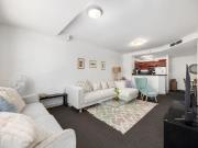 Luxury fully furnished apartment with iconic harbour views