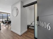 Luxury Fully Furnished Modern 1 Bed + Den #1606 1...