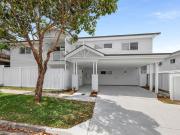 Brand New! Luxury Fully Furnished One Bedroom with...