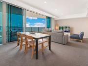 Luxury Furnished Apartment – Surfers Paradise Living at...