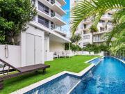 Luxury ground floor apartment in rainbow bay's...