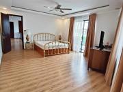Luxury House at BF Homes, 5 Bedroom Home in Parañaque...