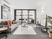 LUXURY LIFESTYLE IN A SOUGHT AFTER RIVERSIDE SETTING