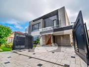 Luxury Living! 1 Kanal Designer Bungalow with 5 Beds for...