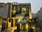 Luxury Living! 5 Marla Brand New Fully Furnished...