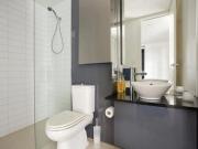 Luxury Living High Above Melbourne – Fully Furnished 1...