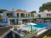 Luxury Living in a Prime Location at Quinta do Lago