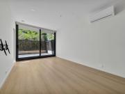 Luxury Living in Caulfield Village