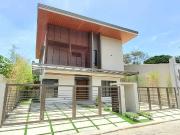 ✨ Luxury Living in Las Piñas: 5 BR Single Detached Home...