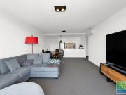 “Luxury Living in the Heart of Port Melbourne”