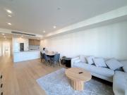 Luxury living in the heart of Zetland & Split Level...