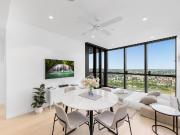 Luxury & Location & Amazing views @ Queen's Wharf