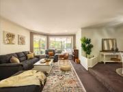 Luxury Mansion: Furnished 5 Bedroom Home with Park Views...