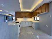 Luxury Modern House and Lot w/ Balcony For Sale BF...