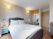 Luxury One Bedroom Apartment In Aldgate East