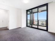 Luxury One Bedroom + Study Residence For Lease