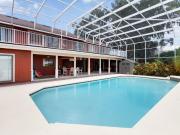 Luxury Orlando Living with Pool & Lake View — Util