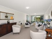 Luxury Parkside Living: Perfect House Alternative