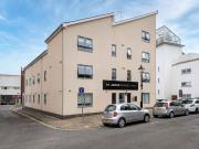 Luxury Plus Studio C Has an Apartment