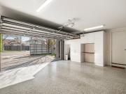 Luxury Residence Only Steps to the Shore