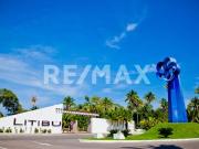 Luxury Residences UAVI Life by design. inspired by nature