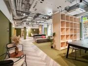 Luxury Studio Top Floor A Has an Apartment