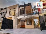 Luxury Top City 10 Marla House For Sale