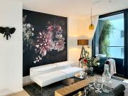 Luxury tower apartment with Concierge service, gym and...