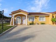 Luxury Townhouse for rent in Hialeah, United States