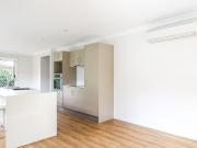 LUXURY TOWNHOUSE PRIVATE COURTYARD AIR CONDITIONED