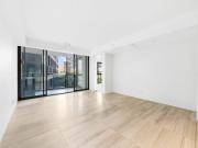 LUXURY TWO BEDROOM APARTMENT IN THE QUAY