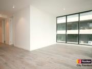 Luxury Two Bedroom Apartment with Great Location for Rent!