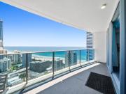 Luxury three bedroom apartment with stunning Views