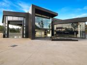 LUXURY VEHICLE SHOWROOM ON THE SOUTH COAST