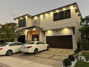 Luxury Villa for sale in Miami Lakes, United States