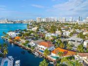 5 bedroom luxury Villa for sale in North Miami Beach,...