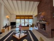 Luxury Waterfront Living in Paradise Waters 5 Bedrooms,...