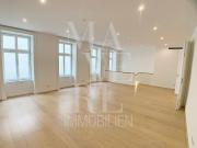 Luxus Altbauwohnung mit Hofgarten im Botschaftsviertel