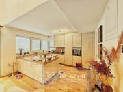 Luxus Apartment mit 125 m2 zu verkaufen in...