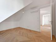 LUXUS beim NASCHMARKT! Zwei Zimmer Erstbezug mit Balkon...