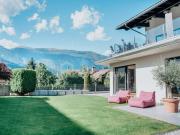 „ Luxus ist – wenn dieser Ausblick Ihnen gehört“ –...