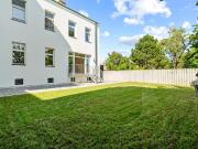Luxus trifft Lebensqualität mit Garten und Terrasse !