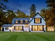 Luxus trifft Privatsphäre: Erstbezug Highend...