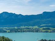 LUXUSVILLA mit einzigartigem Mondseeblick