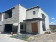 Luz, Espacio y Confort en Exclusiva Casa en La Escondida