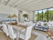 LUZ VICUÑA, ZAPALLAR