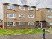 Lyndhurst Road, Corringham, 2 Bedroom Flat